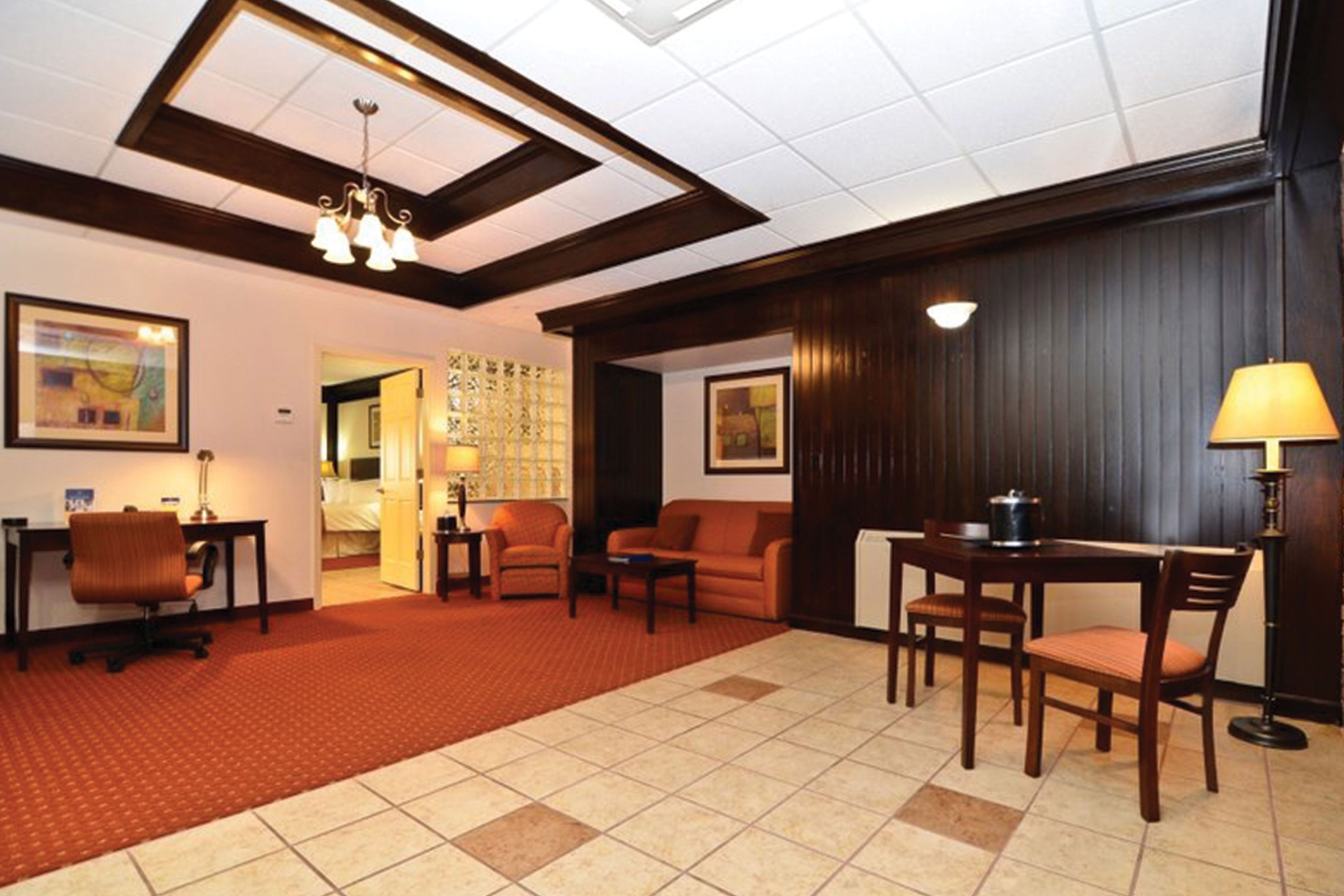 Accommodations in Plattsburgh NY | Best Western Plus NY